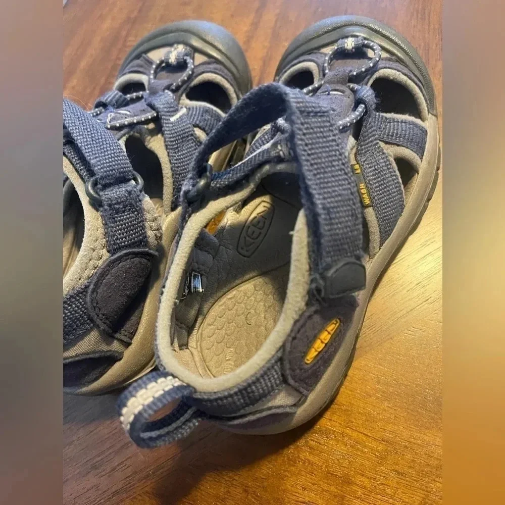 KEEN Venice H2 Closed Toe Water Sandal